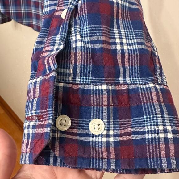 Nautica Men’s Plaid Button Down Shirt Size Large Navy Red Classic Fit - Picture 3 of 7